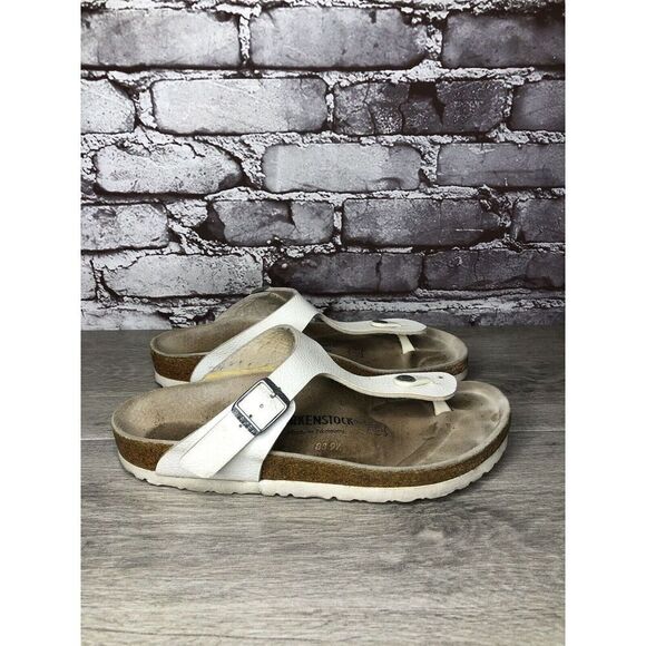 Birkenstock Gizeh White Leather Buckle Strap Cork Sandals Women Sz 39EU/8.5M US - Picture 1 of 16